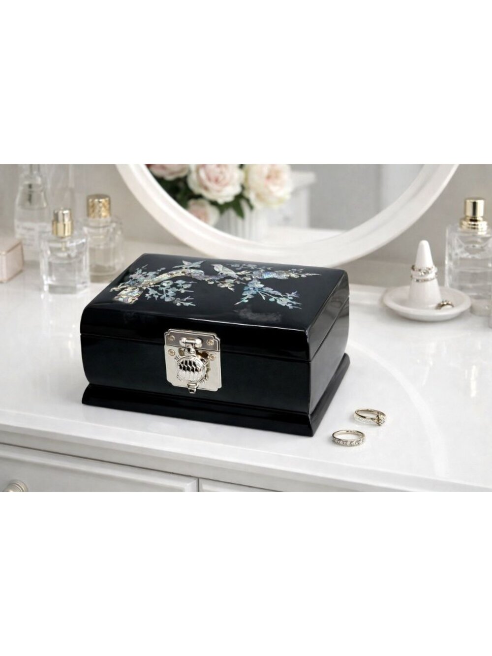 Sanyo Jewelry Music Box Black Lacquer Abalone MOP Inlay 5 3/4 Inch